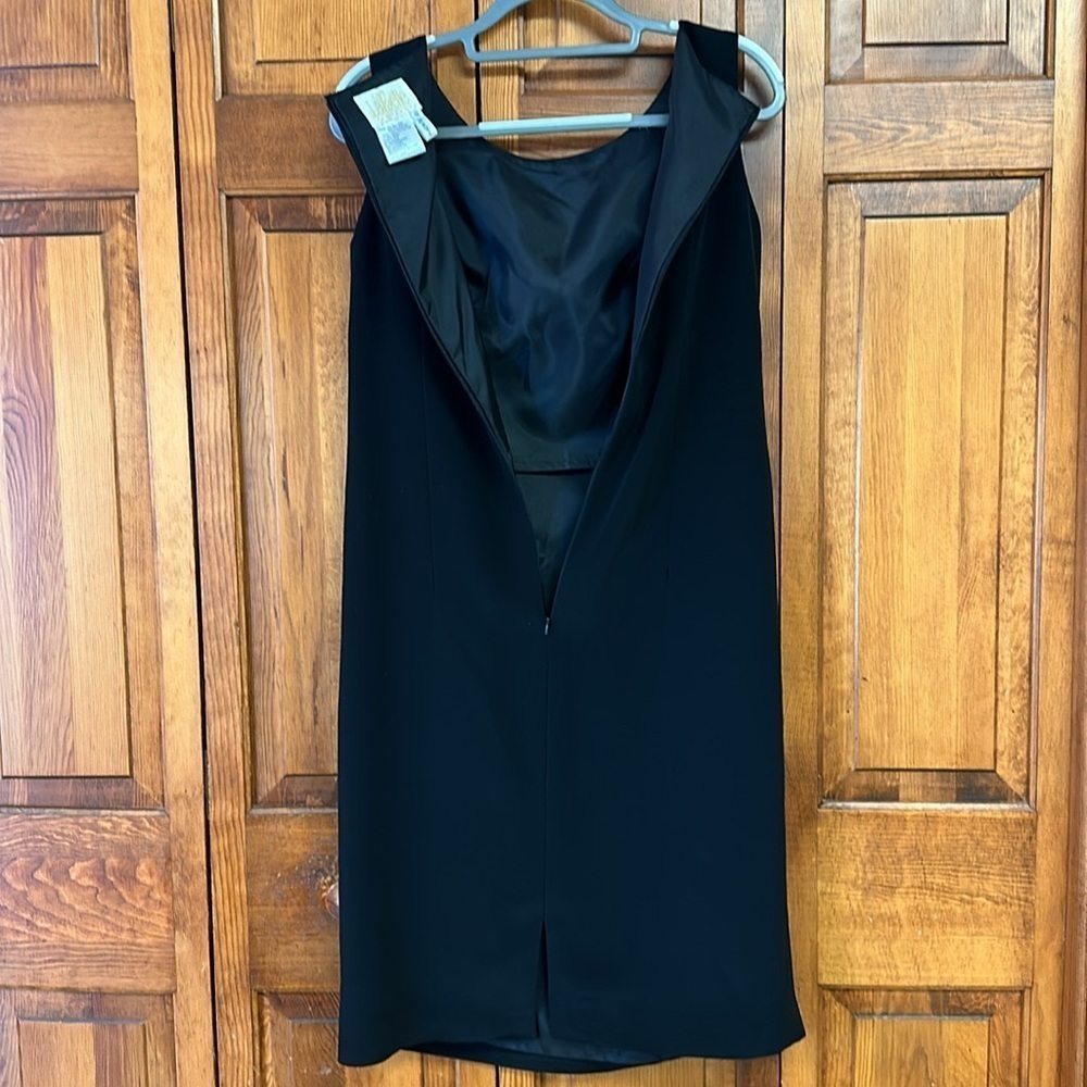 LaBelle Fashions Black LBD Sleeveless Shift Black Lined Size 12 - Picture 2 of 5
